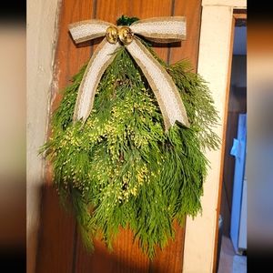Freshly Cut Oregon Cedar Holiday Swags!!